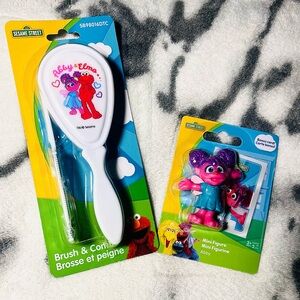 Sesame Street Brush/Comb & Mini 3” Abby Cadabby Figurine with a bonus card - NWT